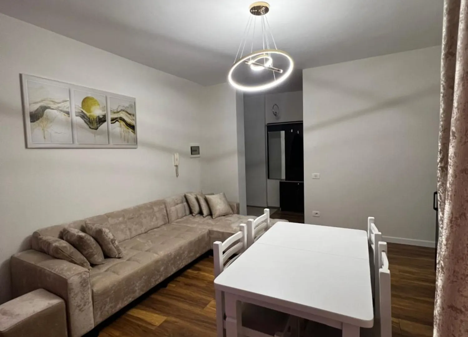 Arti Apartments Dıraç 0*,