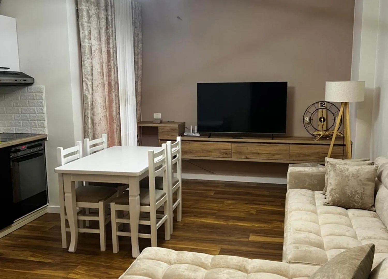 Arti Apartments Dıraç